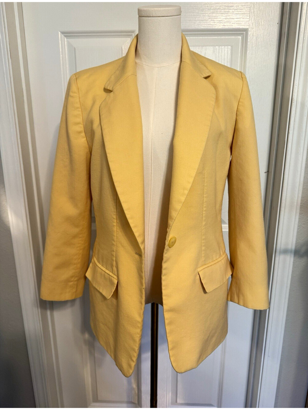 Pendleton Women’s Yellow Lined Long Wool Blazer Jacket Button Front, Size 8